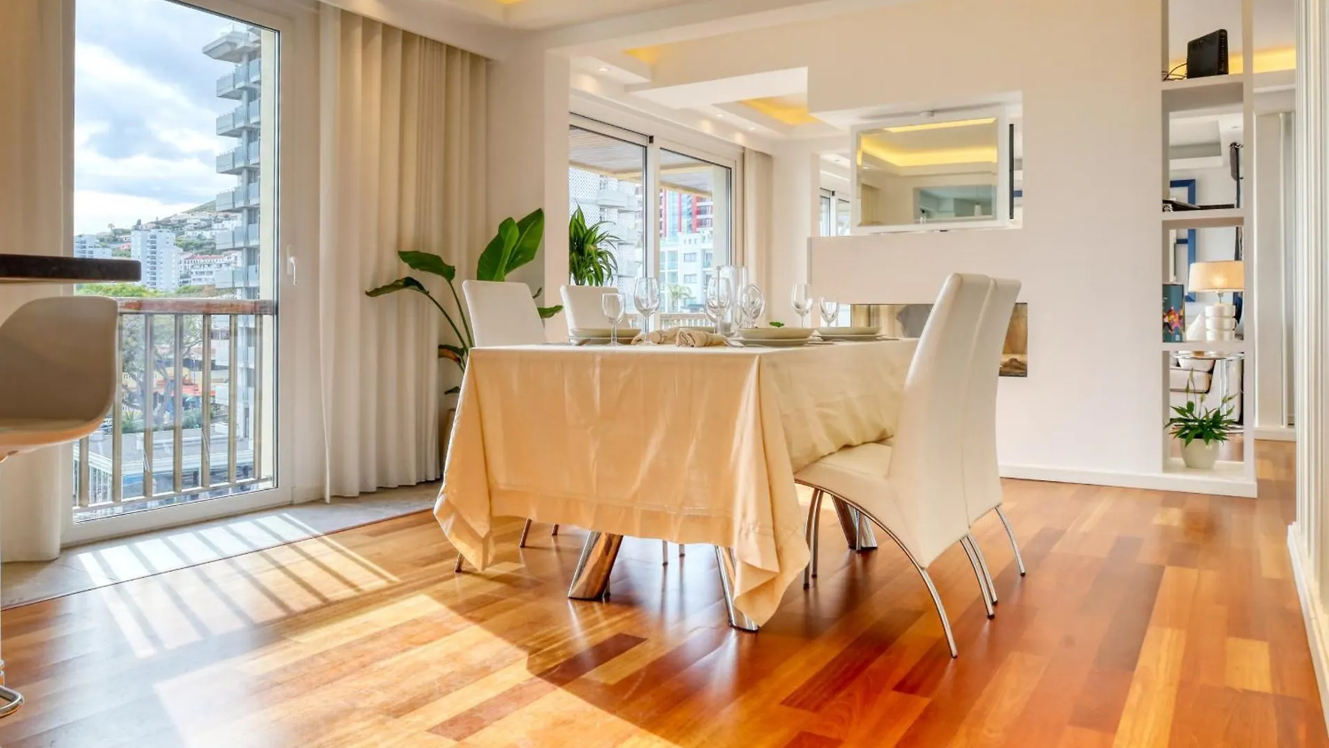 Baia Cliff View, A Home In Madeira Funchal  0*, Funchal (Madeira) Portugalia